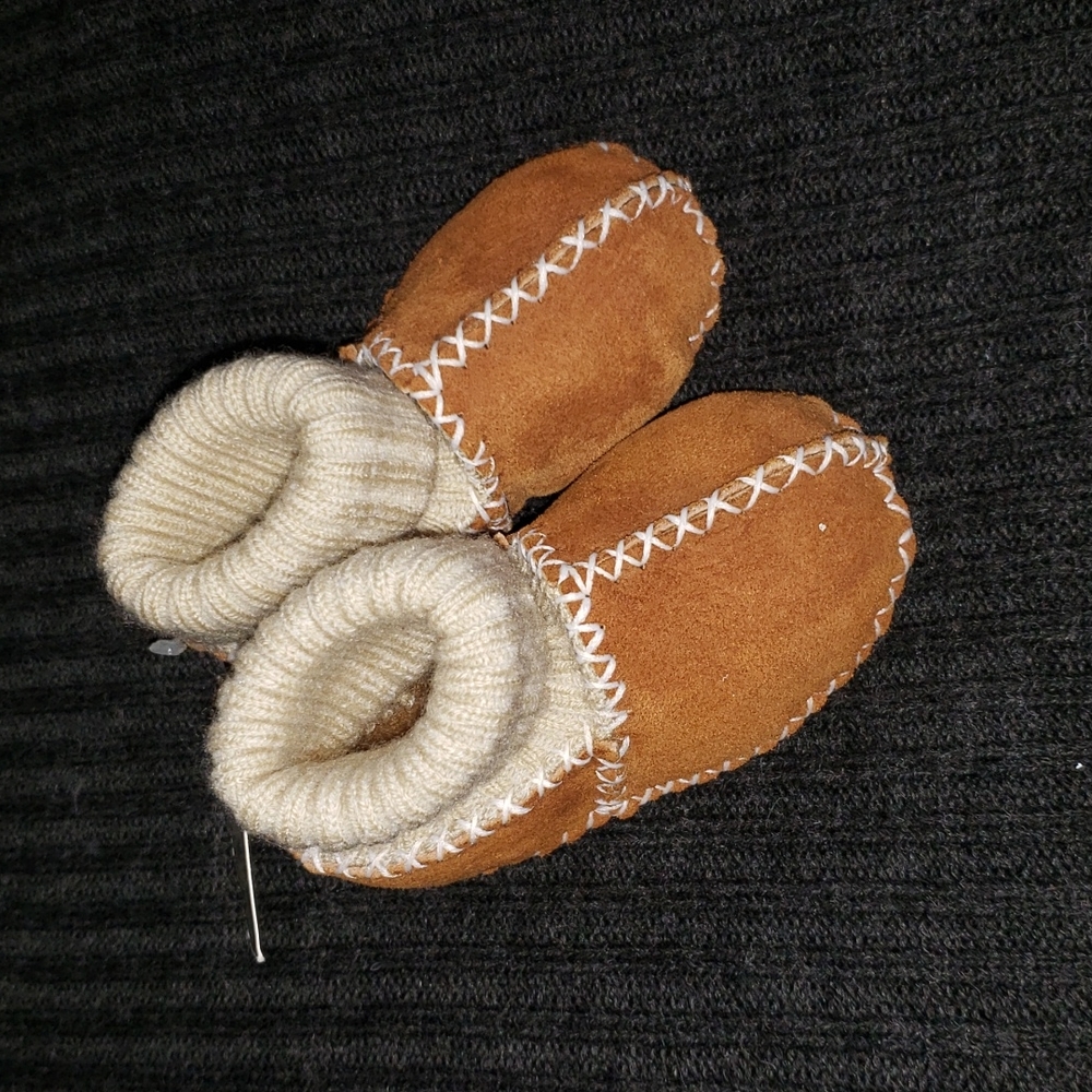 NEW Baby lambskin shoes